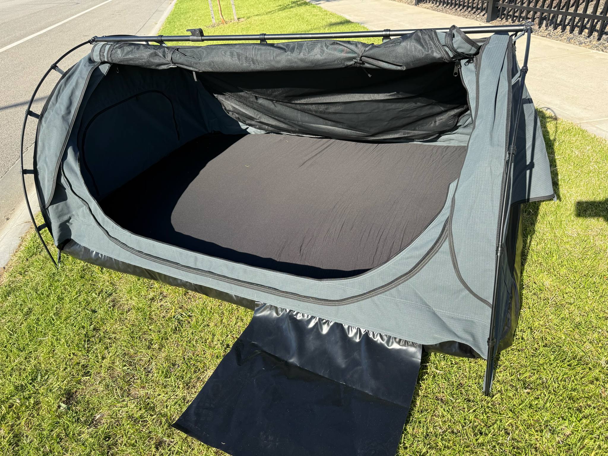 AusTuff Double Swag - Image 3